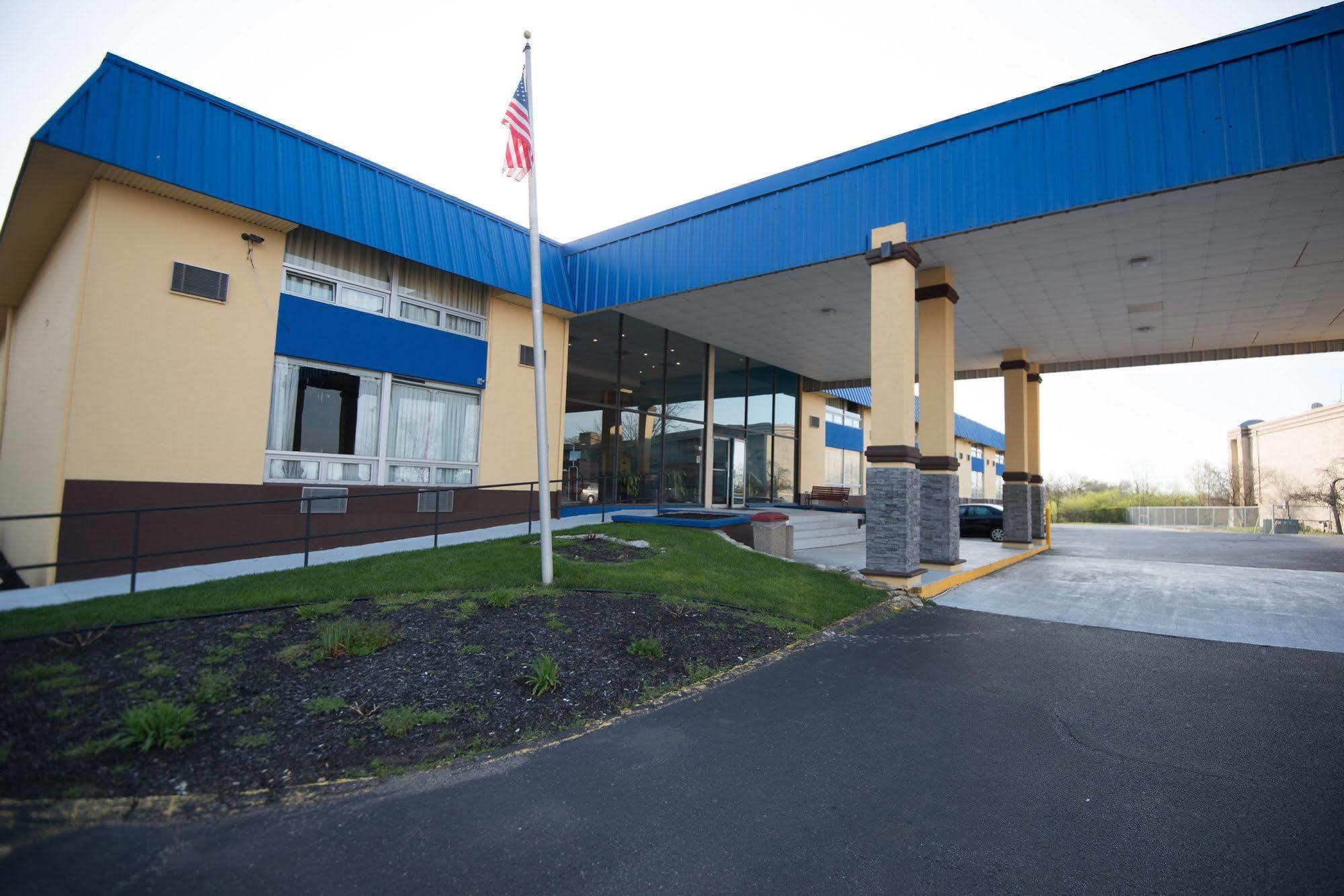 Days Inn By Wyndham Fort Wright Cincinnati Area Exterior foto